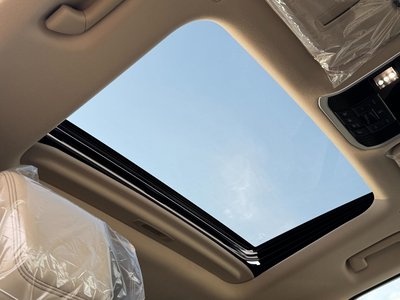 صورة 5 لـ 2025 Toyota LAND CRUISER 300