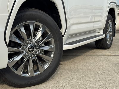 صورة 13 لـ 2025 Toyota LAND CRUISER 300