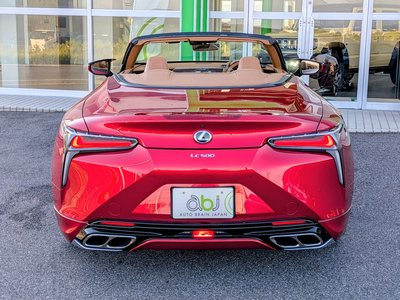صورة 28 لـ 2021 Lexus LC CONVERTIBLE
