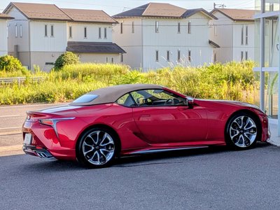 صورة 26 لـ 2021 Lexus LC CONVERTIBLE