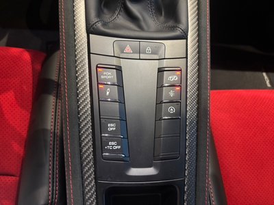2025 Porsche 718 SPYDER thumbnail 37