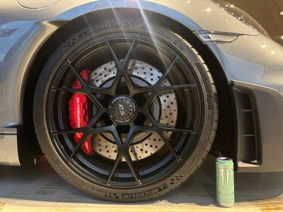 2025 Porsche 718 SPYDER thumbnail 39