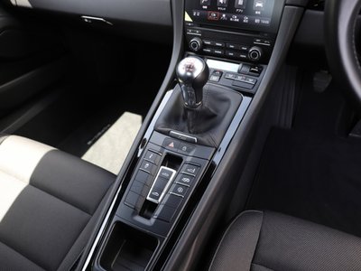 صورة مصغرة 15 لـ 2021 Porsche 718