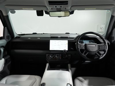 2024 LAND Rover DEFENDER photo 2