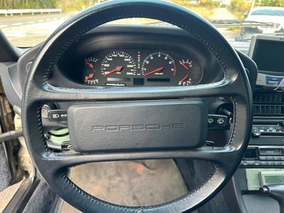 1990 Porsche 928 photo 11