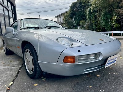 1990 Porsche 928 photo 5