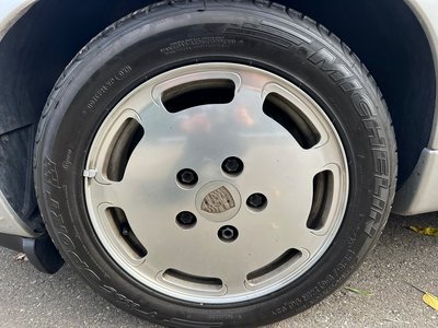 1990 Porsche 928 照片 21