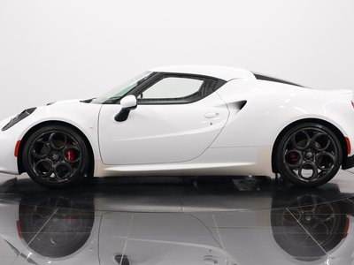 2017 ALFA Romeo 4C — фото 19