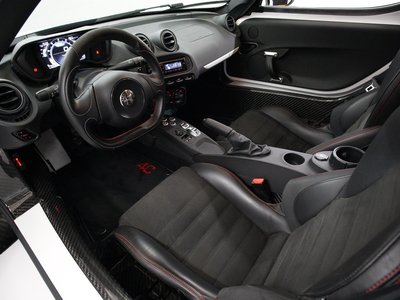 2017 ALFA Romeo 4C — фото 9