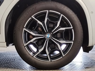 2021 BMW X4 thumbnail 75