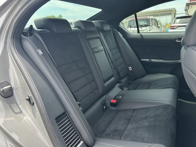 2025 Lexus IS 缩略图 14