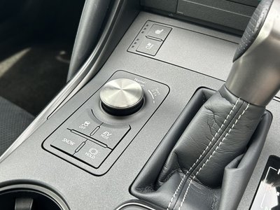 2025 Lexus IS 缩略图 29