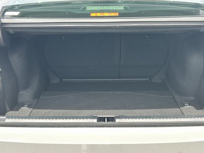 2025 Lexus IS 缩略图 17