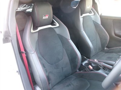 صورة 11 لـ 2025 Toyota GR YARIS