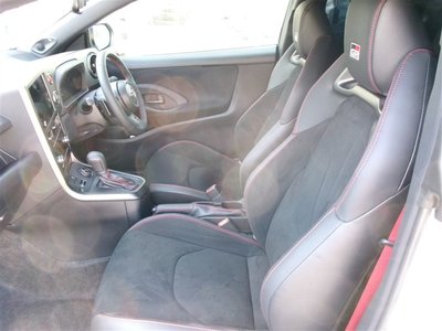 صورة 14 لـ 2025 Toyota GR YARIS
