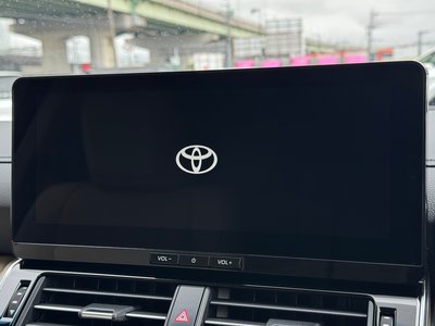 2025 Toyota LAND CRUISER 300 thumbnail 56