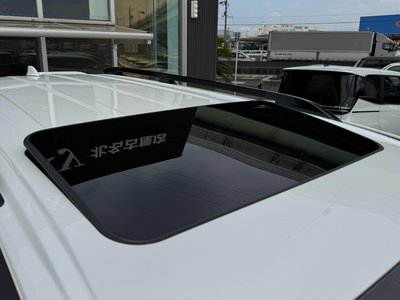 2025 Toyota LAND CRUISER 300 thumbnail 29