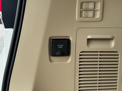2025 Toyota LAND CRUISER 300 thumbnail 80