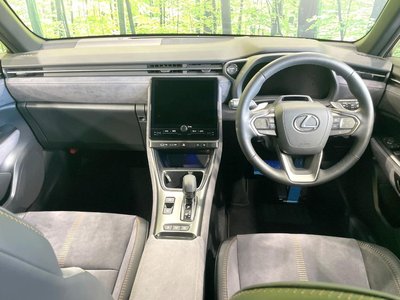 صورة 2 لـ 2024 Lexus LBX