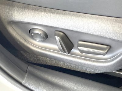 صورة 65 لـ 2024 Lexus LBX