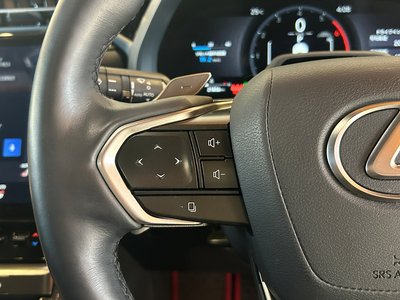 صورة 9 لـ 2024 Lexus LBX