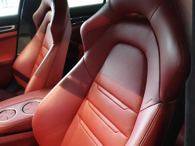 2020 Porsche PANAMERA thumbnail 32