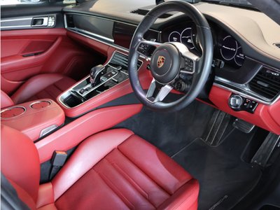 2020 Porsche PANAMERA photo 12