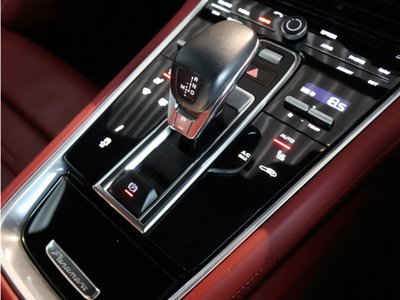 2020 Porsche PANAMERA photo 16