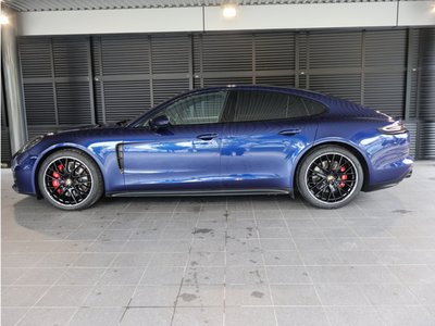 2020 Porsche PANAMERA photo 4