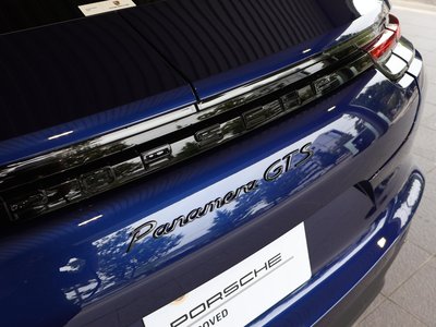 2020 Porsche PANAMERA thumbnail 37