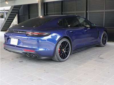 2020 Porsche PANAMERA photo 5