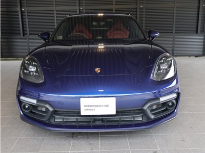 2020 Porsche PANAMERA photo 2