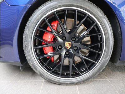 2020 Porsche PANAMERA photo 10