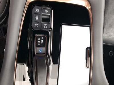 صورة 47 لـ 2026 Toyota ALPHARD