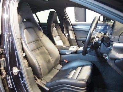 2022 Porsche PANAMERA 照片 23