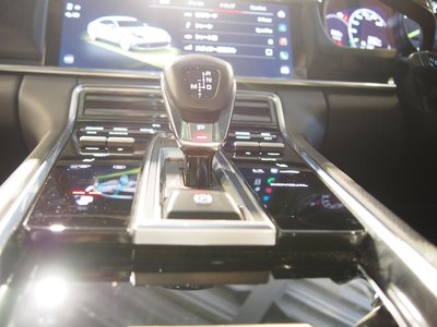 2022 Porsche PANAMERA 照片 36