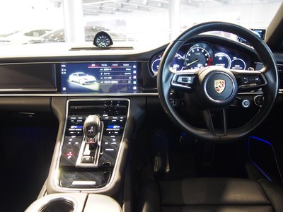 2022 Porsche PANAMERA 照片 40
