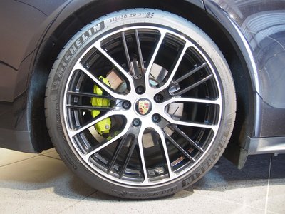2022 Porsche PANAMERA 照片 12