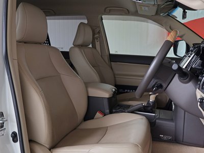 2019 Toyota LAND CRUISER PRADO — фото 31