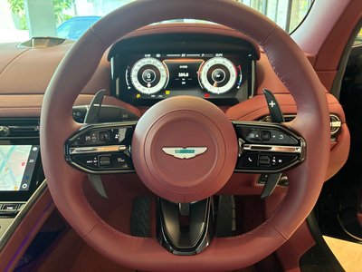 2026 Aston Martin DB12 — фото 16