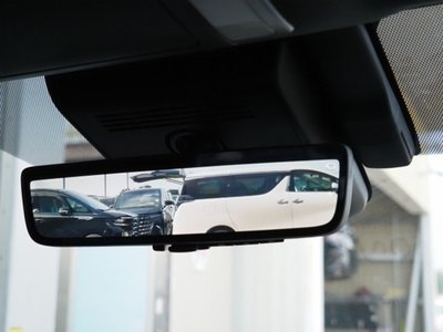 صورة 48 لـ 2025 Toyota ALPHARD