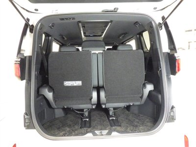 صورة 27 لـ 2025 Toyota ALPHARD