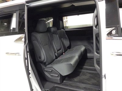 صورة 25 لـ 2025 Toyota ALPHARD
