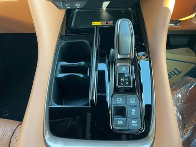 صورة 28 لـ 2026 Toyota VELLFIRE