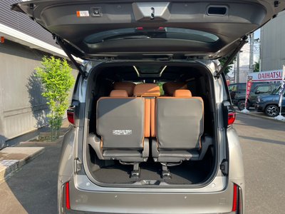 صورة 54 لـ 2026 Toyota VELLFIRE
