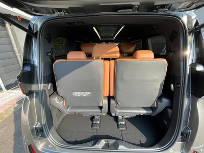 صورة 56 لـ 2026 Toyota VELLFIRE