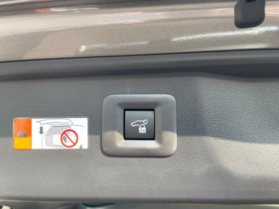 صورة 55 لـ 2026 Toyota VELLFIRE