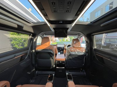 صورة 48 لـ 2026 Toyota VELLFIRE