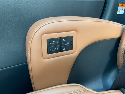 صورة 44 لـ 2026 Toyota VELLFIRE