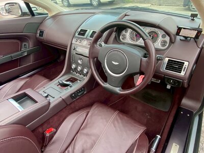 صورة 15 لـ 2008 Aston Martin V8 VANTAGE ROADSTER